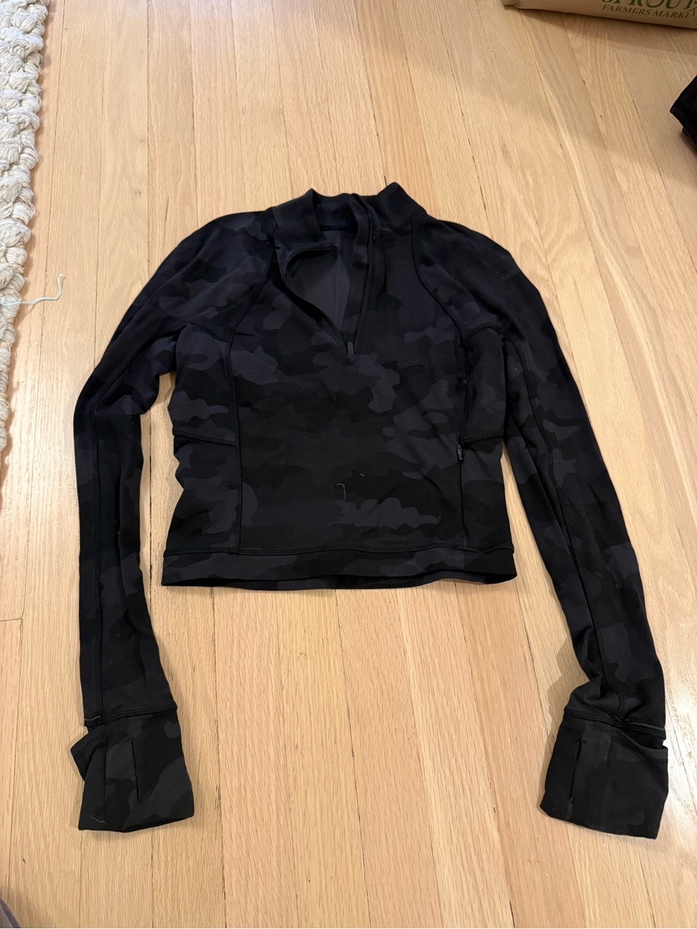 Lululemon cropped 1/2 zip